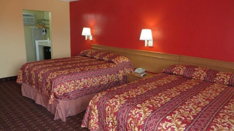 Friendship Motor Inn image