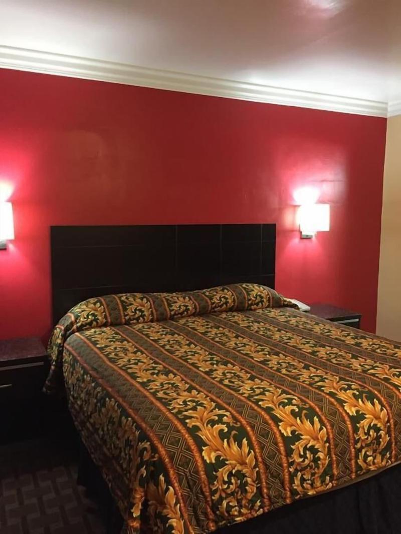 Friendship Motor Inn image