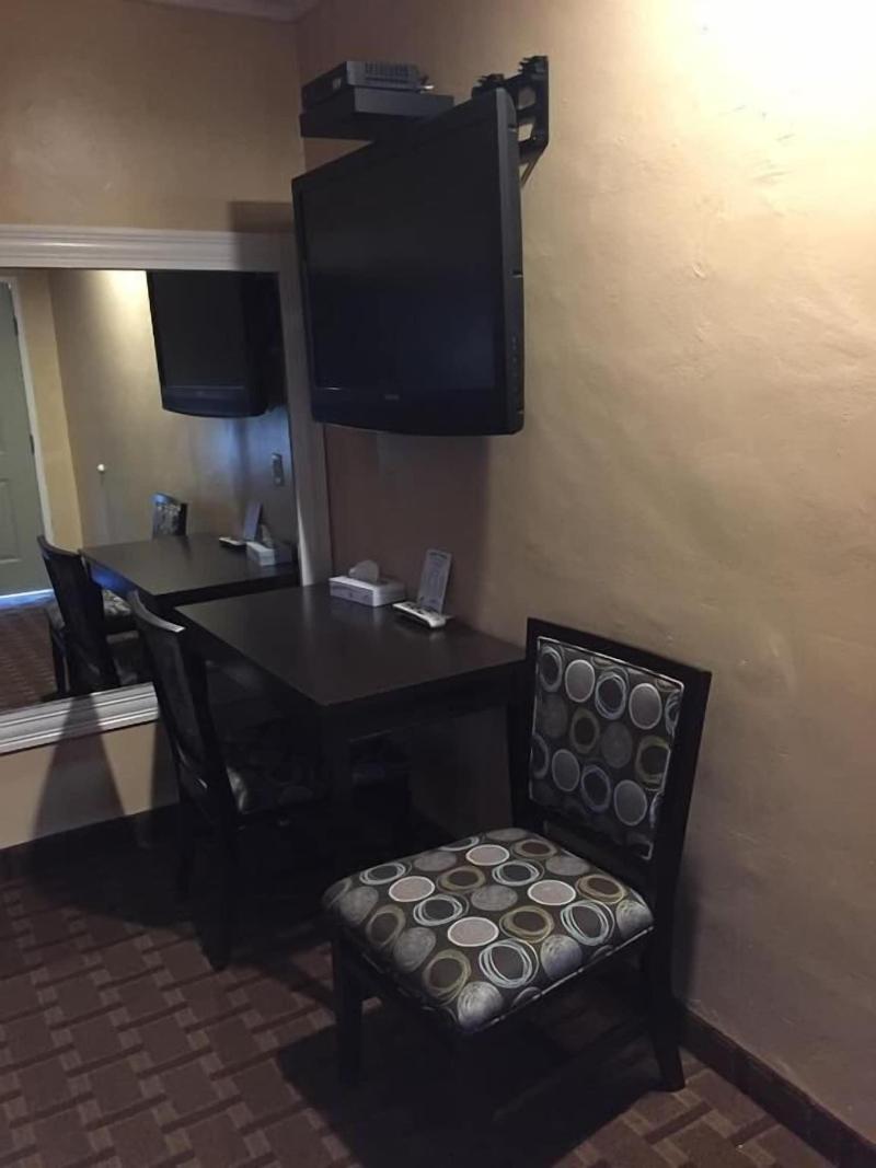 Friendship Motor Inn image