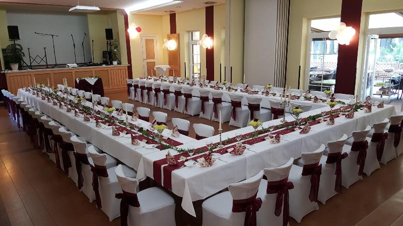 Hotel Und Gasthaus Zum Eichenkranz image