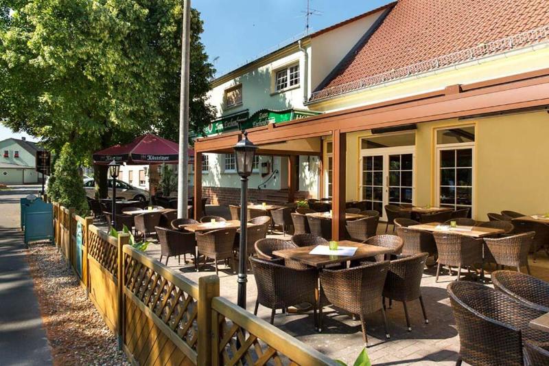 Hotel Und Gasthaus Zum Eichenkranz image