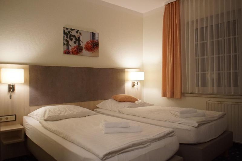 Hotel Und Gasthaus Zum Eichenkranz image