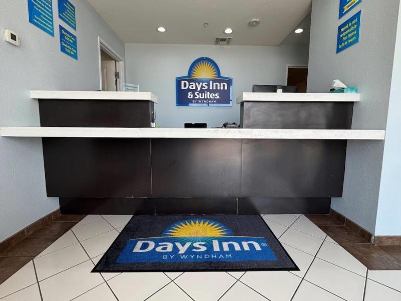 Days Inn & Suites by Wyndham Colorado City/I-20 image