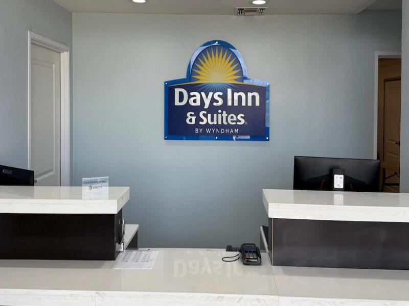 Days Inn & Suites by Wyndham Colorado City/I-20 image