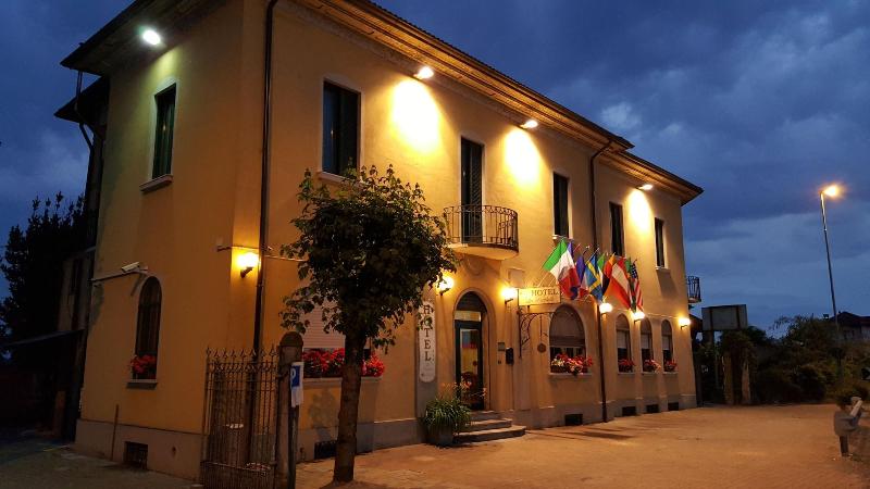 Hotel La Pendola image
