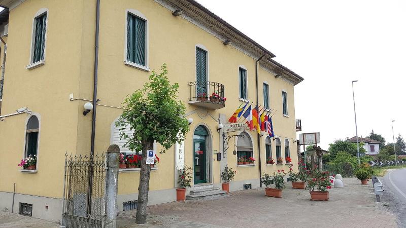 Hotel La Pendola image