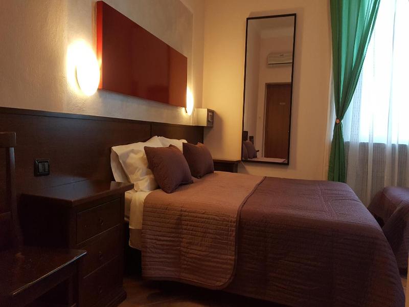 Hotel La Pendola image