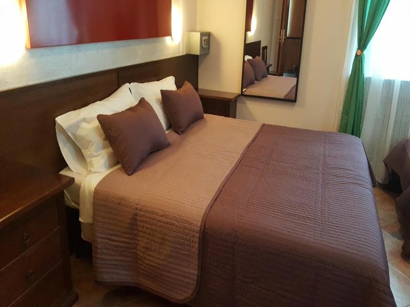 Hotel La Pendola image