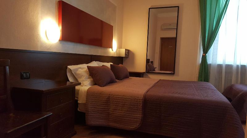 Hotel La Pendola image