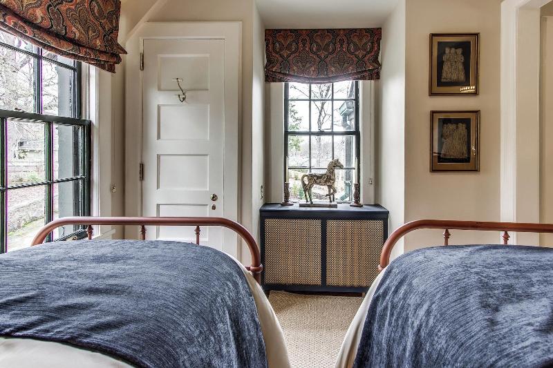 Julian Price House image