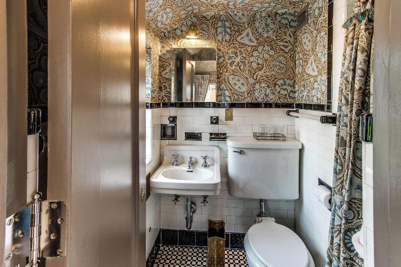 Julian Price House image