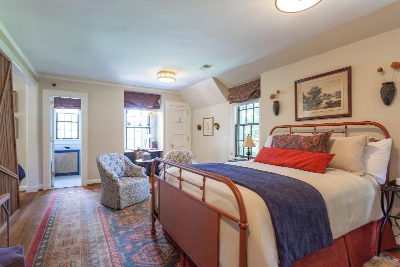 Julian Price House image