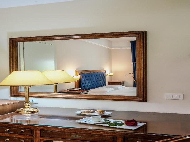 Mondial Park Hotel image