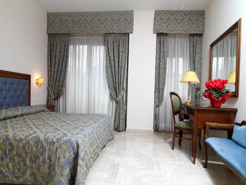 Mondial Park Hotel image