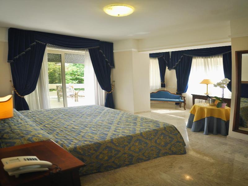 Mondial Park Hotel image