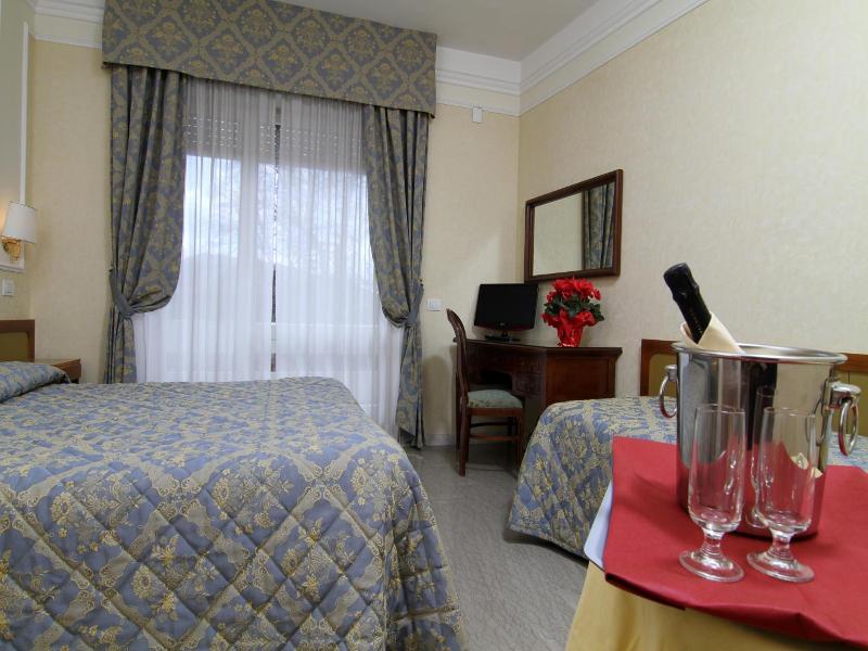 Mondial Park Hotel image