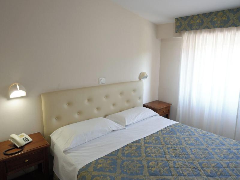 Mondial Park Hotel image