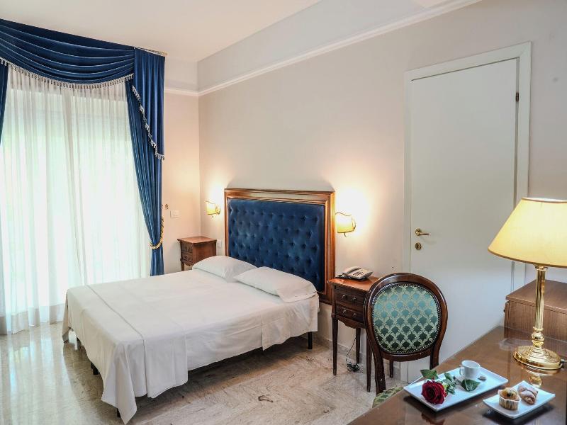 Mondial Park Hotel image