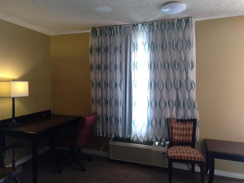 Budget Lodge Of Mount Dora image