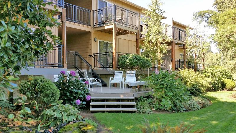 Lewis River Inn image