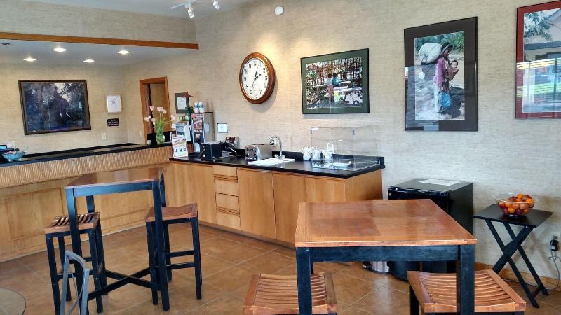 Lewis River Inn image