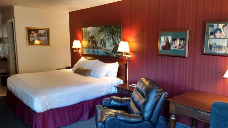 Lewis River Inn image