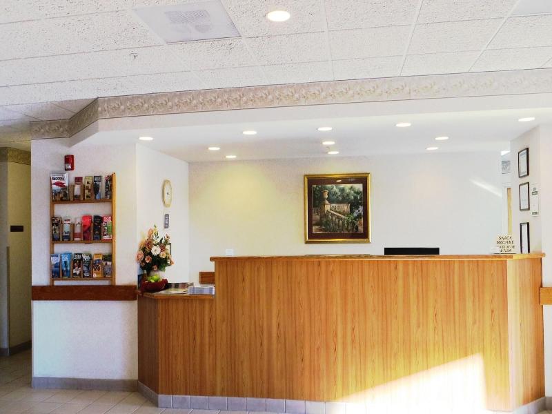 Peppermill Empress Inn image