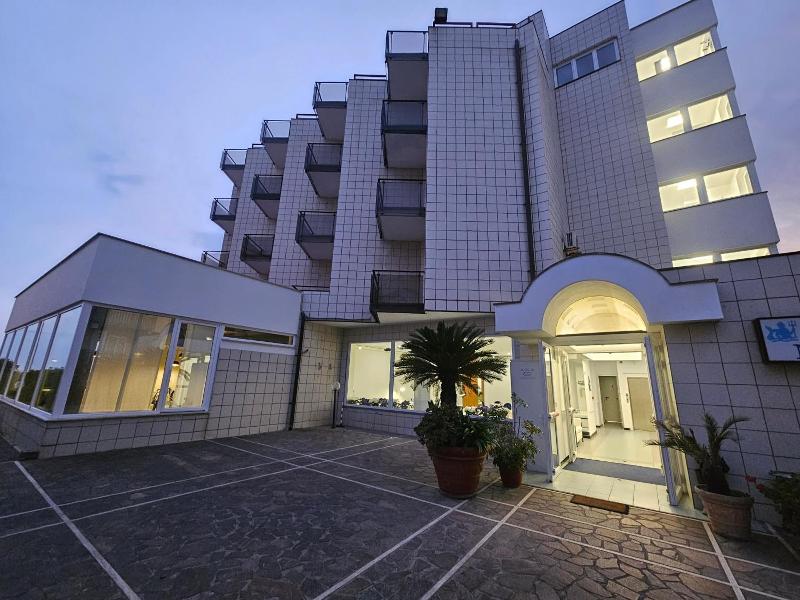 Hotel Neptunus image