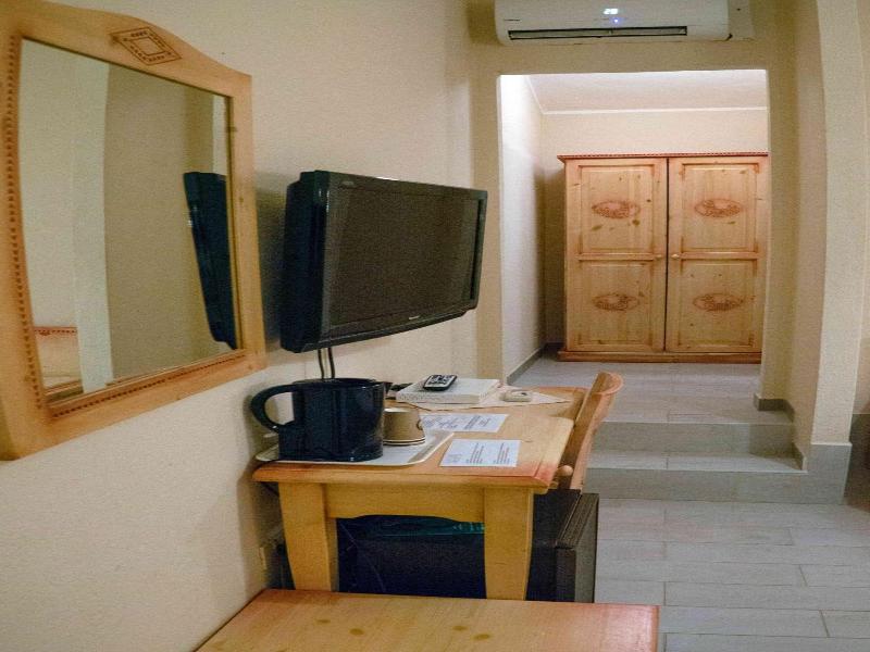 Hotel Oleandro image
