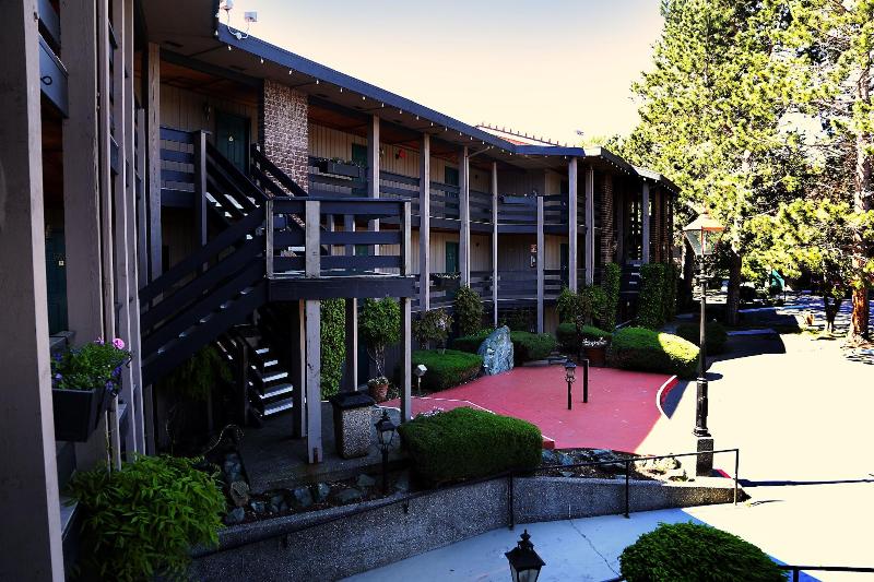 Coachman Inn & Suites image