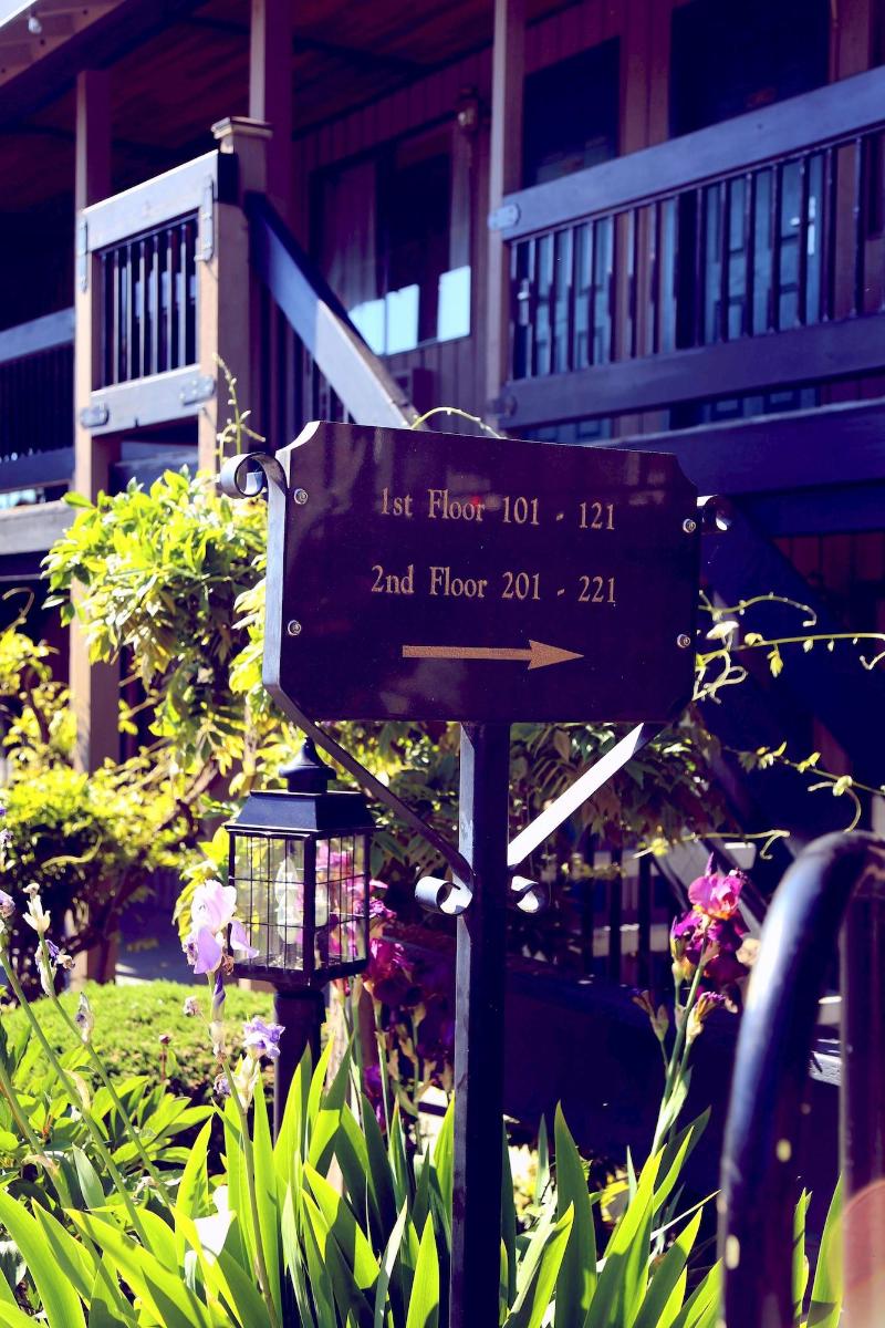 Coachman Inn & Suites image