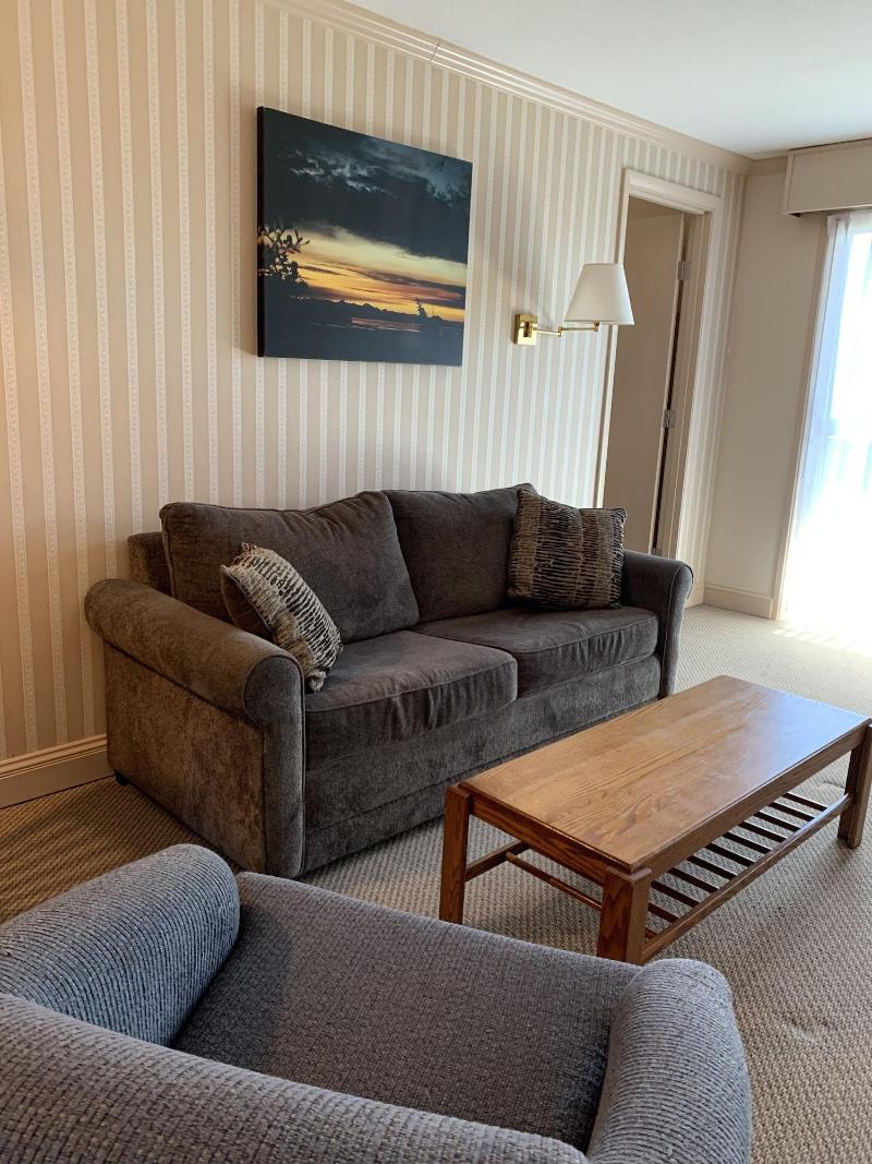 Coachman Inn & Suites image