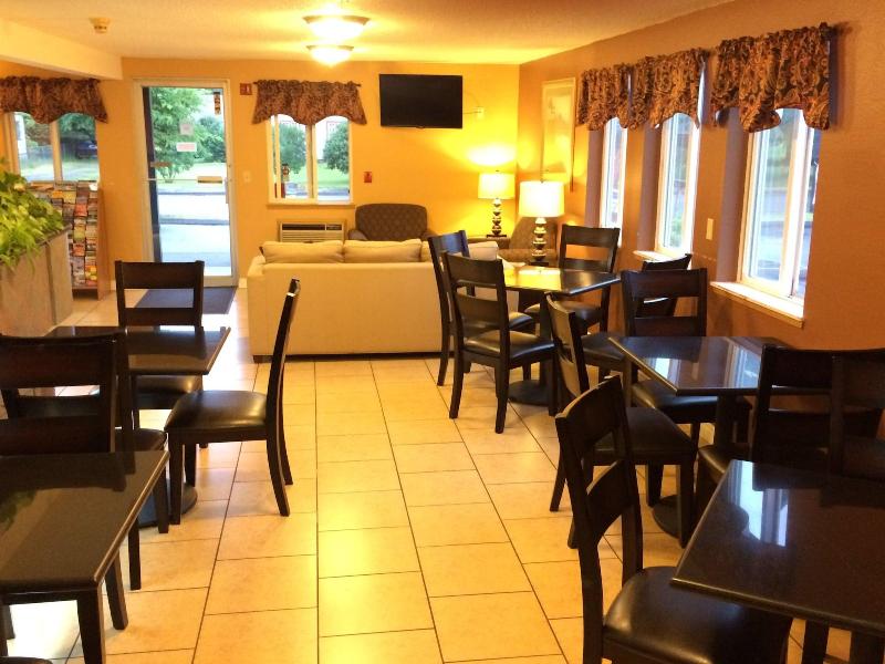 King Oscar Motel image