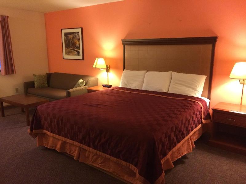 King Oscar Motel image