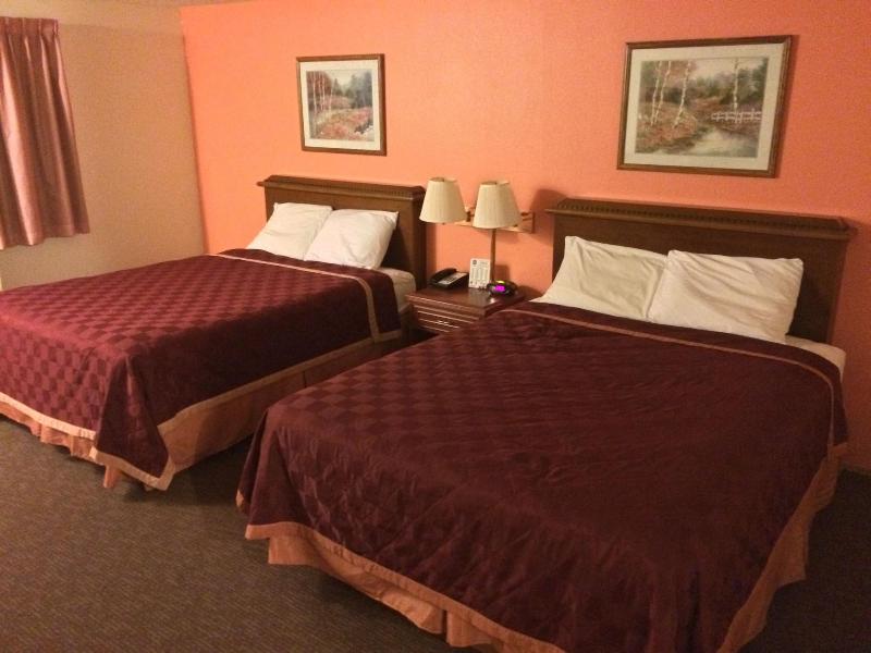 King Oscar Motel image