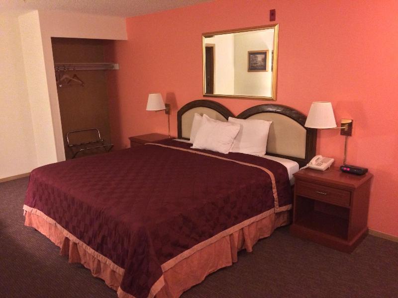 King Oscar Motel image
