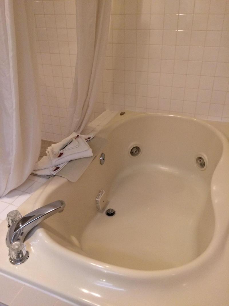 King Oscar Motel image