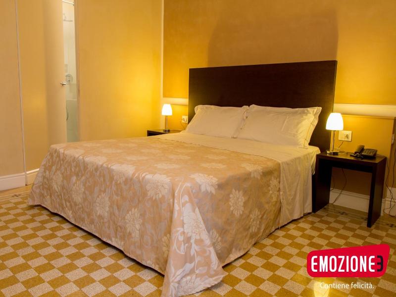 Relais Del Borgo Hotel E Spa image