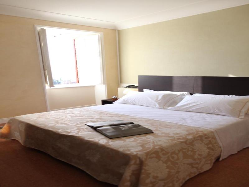 Relais Del Borgo Hotel E Spa image