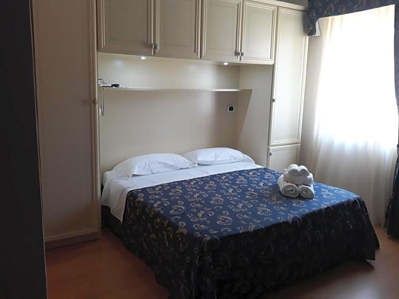 Hotel La Palazzina image