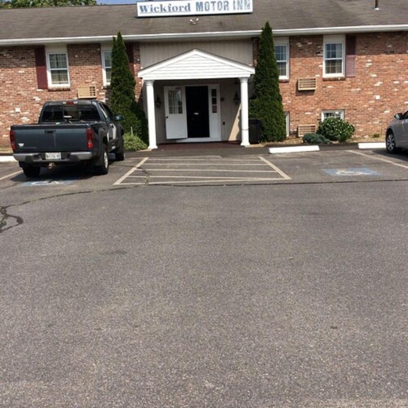 Wickford Motor Inn image