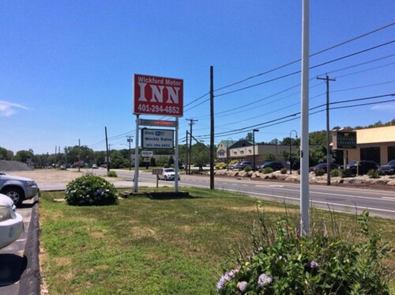 Wickford Motor Inn image