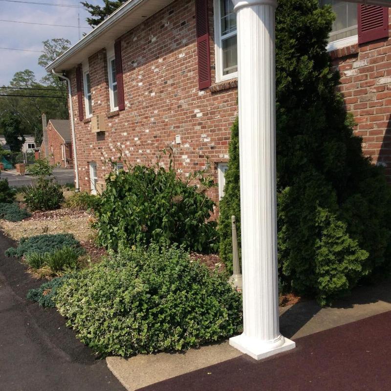 Wickford Motor Inn image