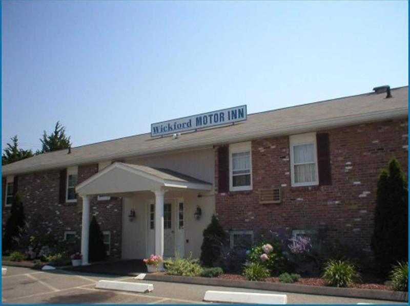 Wickford Motor Inn image