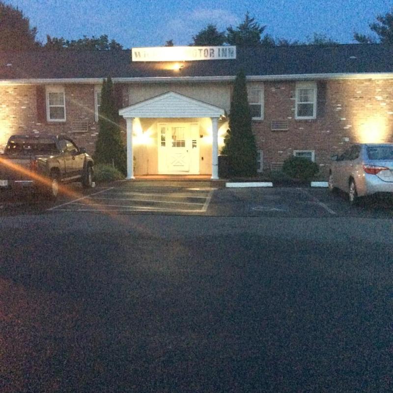 Wickford Motor Inn image