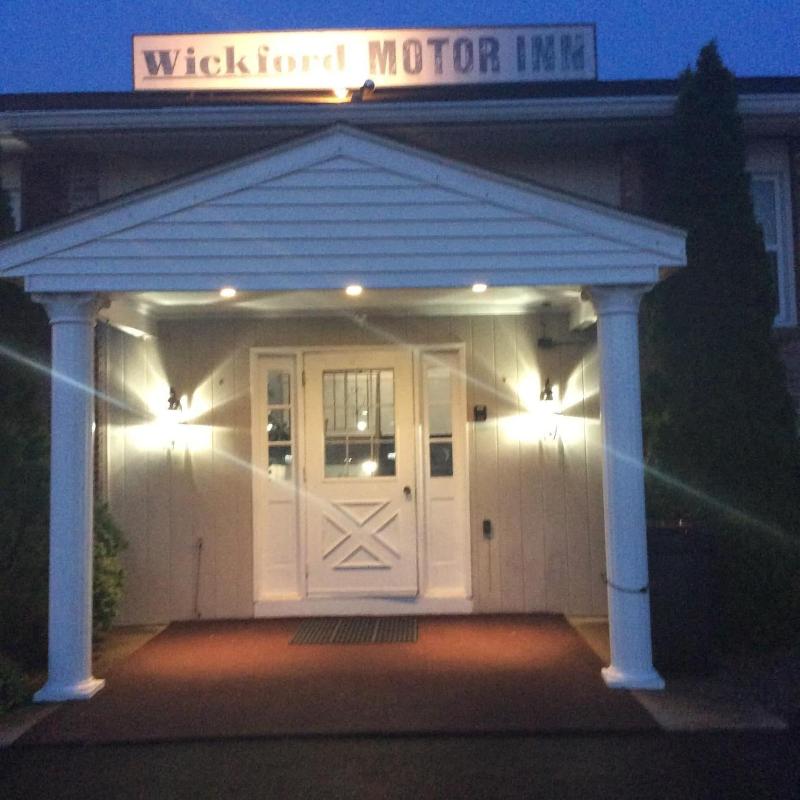 Wickford Motor Inn image