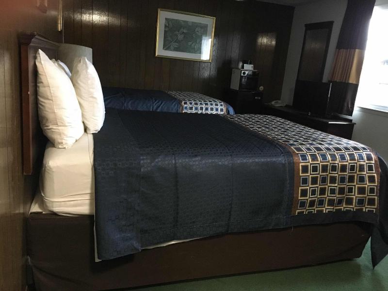 Wickford Motor Inn image