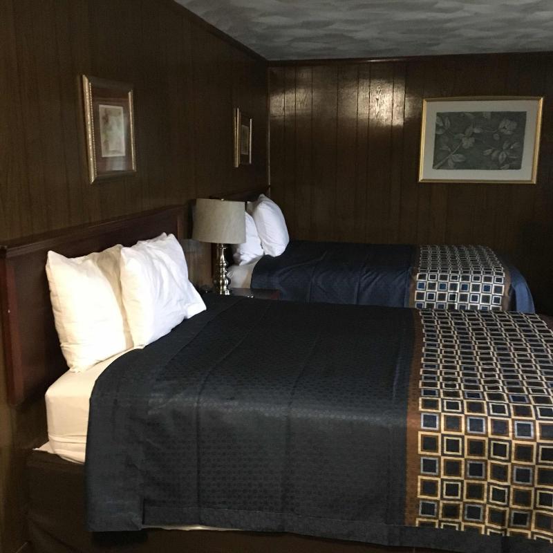 Wickford Motor Inn image