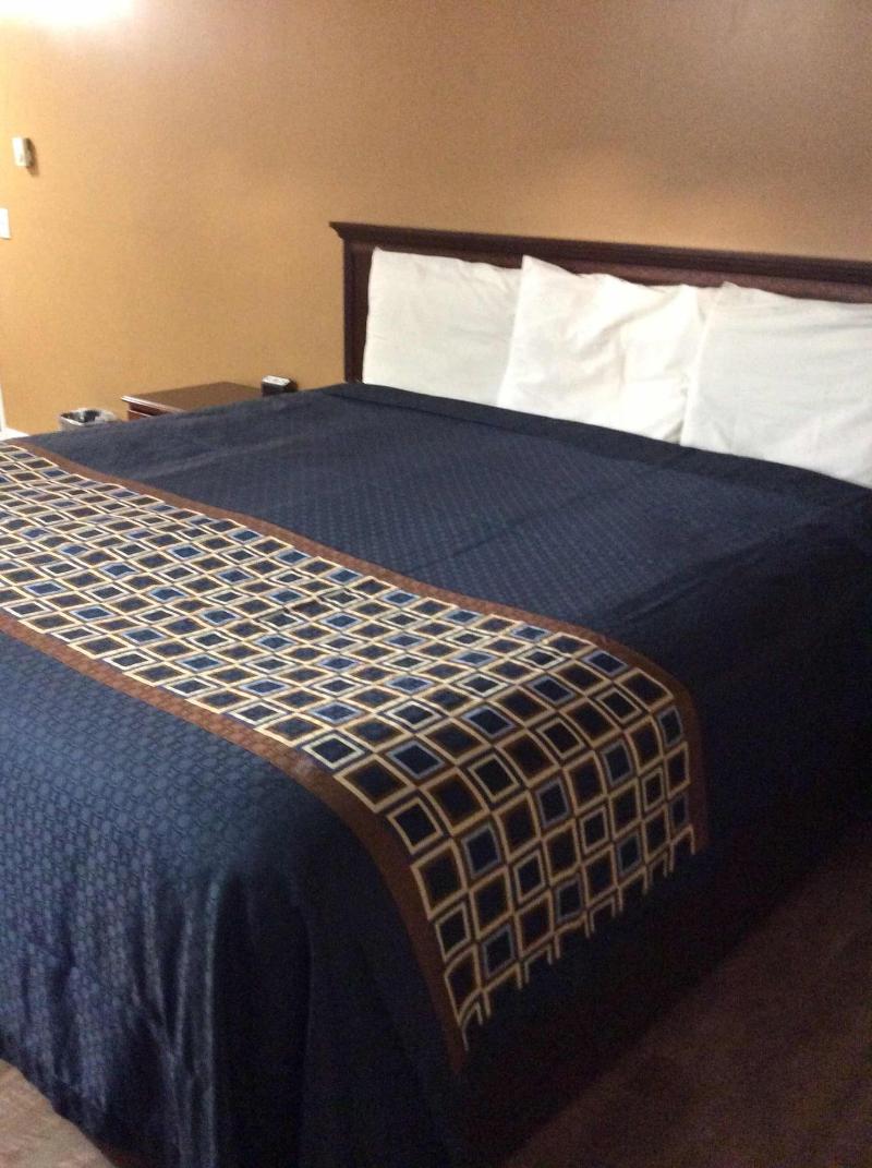 Wickford Motor Inn image