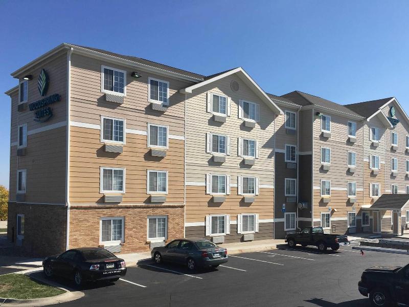 Woodspring Suites Lincoln — exterior view